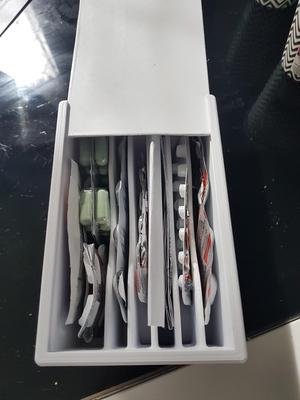 Medicine box / boite pour médicaments