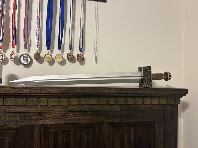 Askeladd's Sword (Vinland Saga)