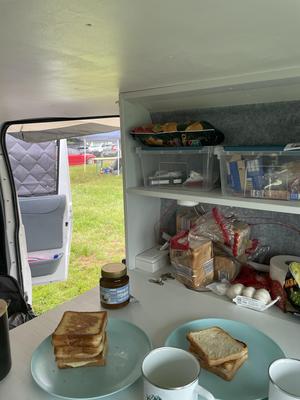 Lampholder and sockets for a van