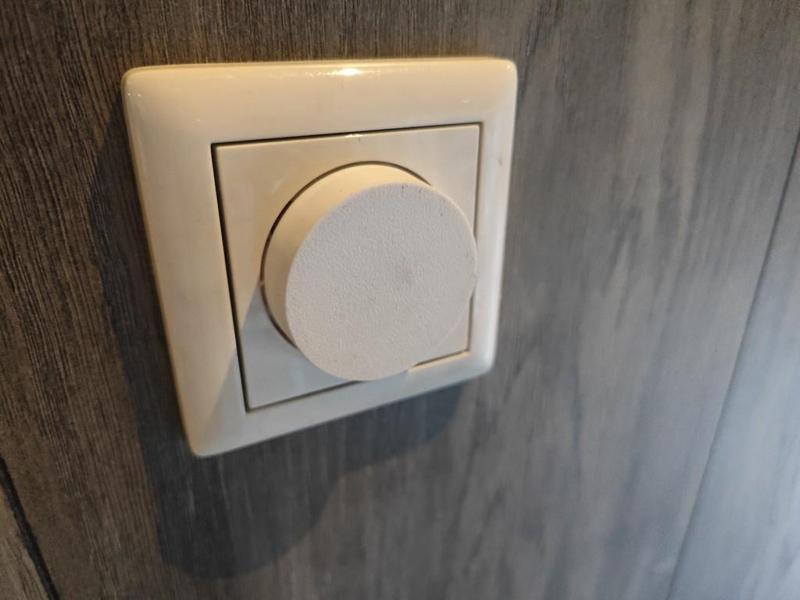Gira dimmer button