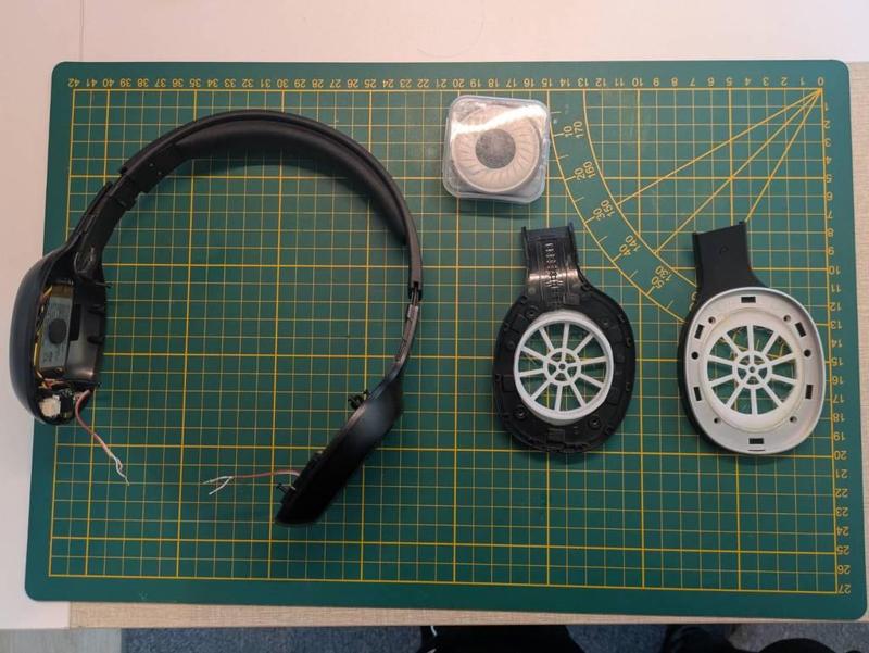 Edifier W800BT PLUS earcup bigger speaker housing