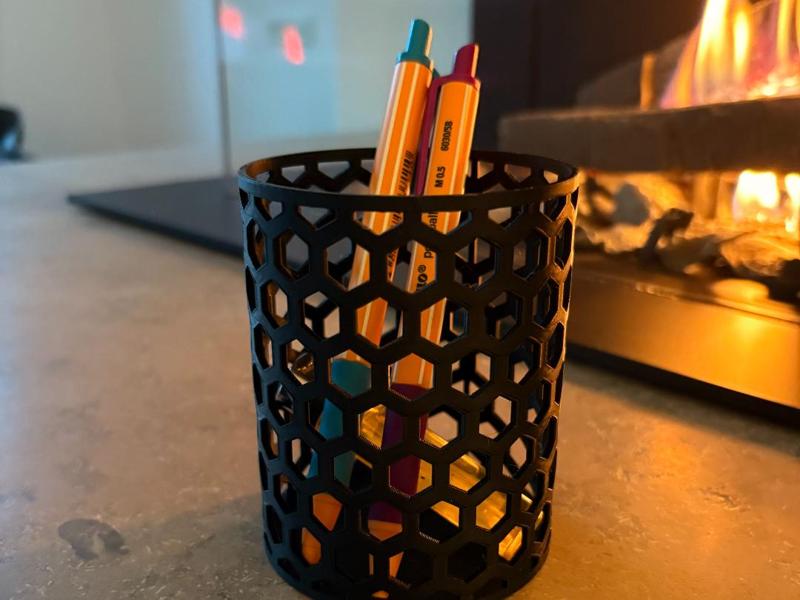 MODERN PENCIL HOLDER