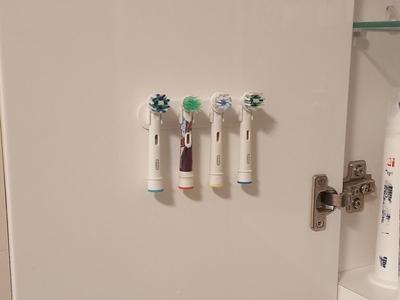 Oral-B 1-6 Toothbrush Head Holder for wall mount