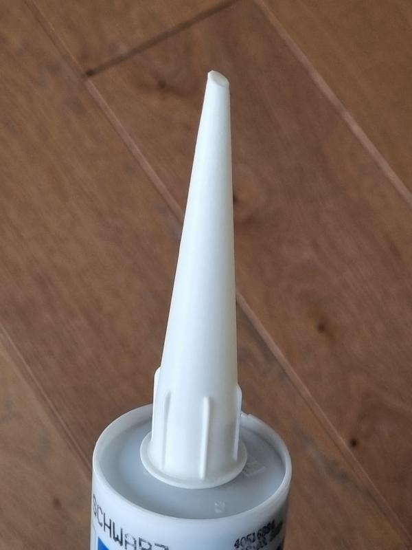 Silicone caulking nozzle, ribbed for your pleasure