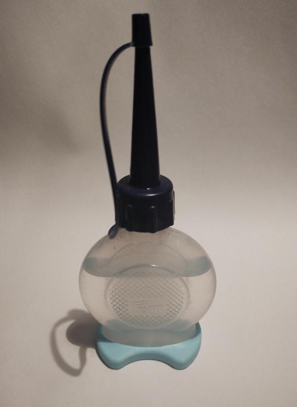 Prym 20ml sewing machine oil bottle stabilizer