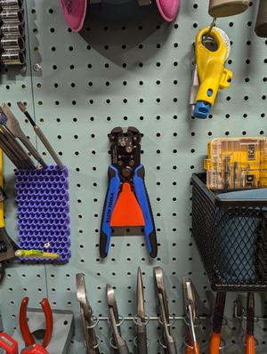 Klein Tools wire stripper 11061 peg board mount