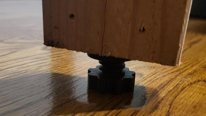 Table Leg Leveler