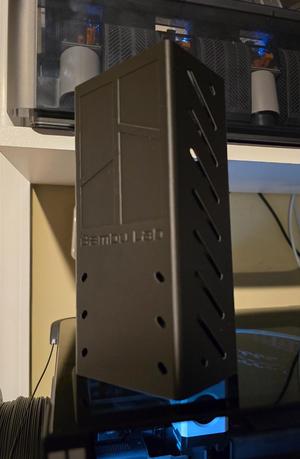 The Ultimate Small Magnetic Poop Bucket