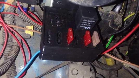 Automotive Relay and Fuse Tray
