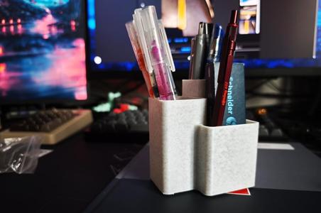 Simple Pen Holder