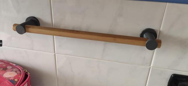 towel and non -towel holder