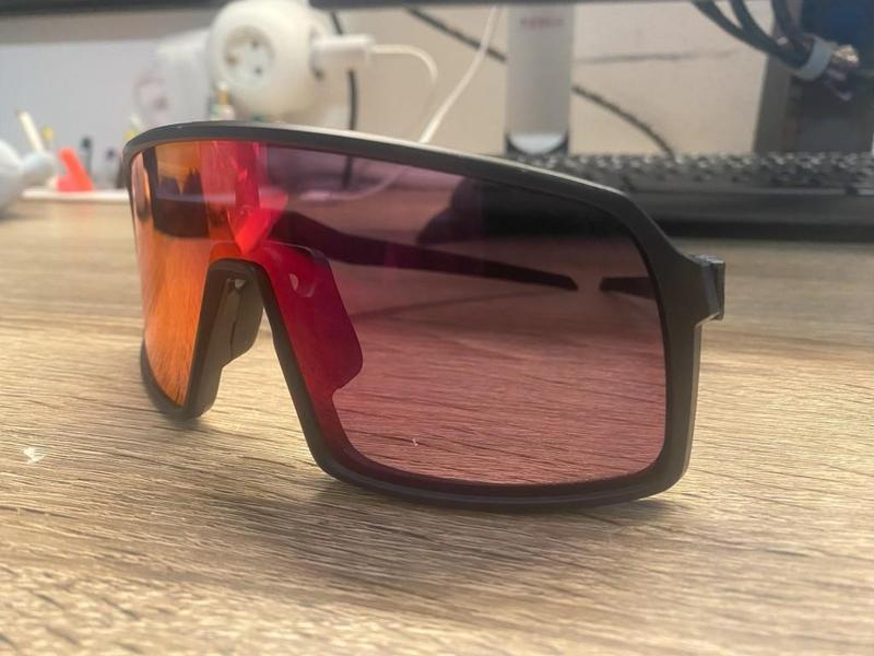 Oakley Sutro glasses temples