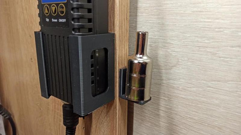 Hot gun nozzle holder