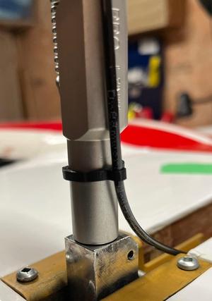 Air Line Clip for Pro-Link Landing Gear