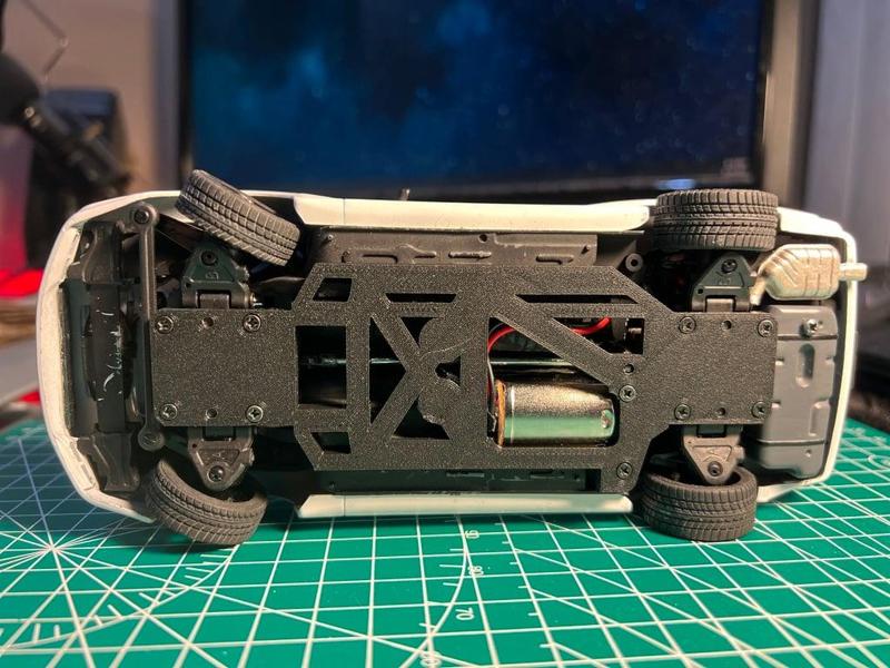 WLtoys k989 k969 284131 - Tamiya 24090 108mm Chassis