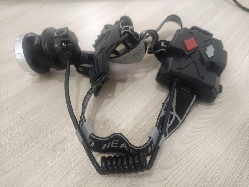 Headlamp cable clip