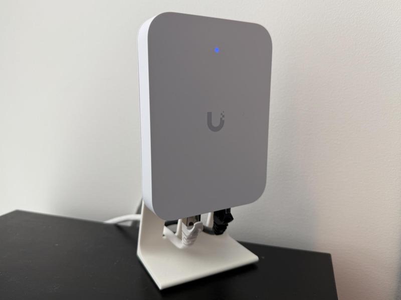 Unifi U7 In Wall (IW) Desk Stand - Ubiquiti U7-IW