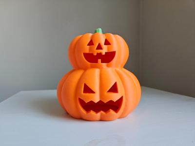 Jack-O-Lanterns - Stacked Pumpkins