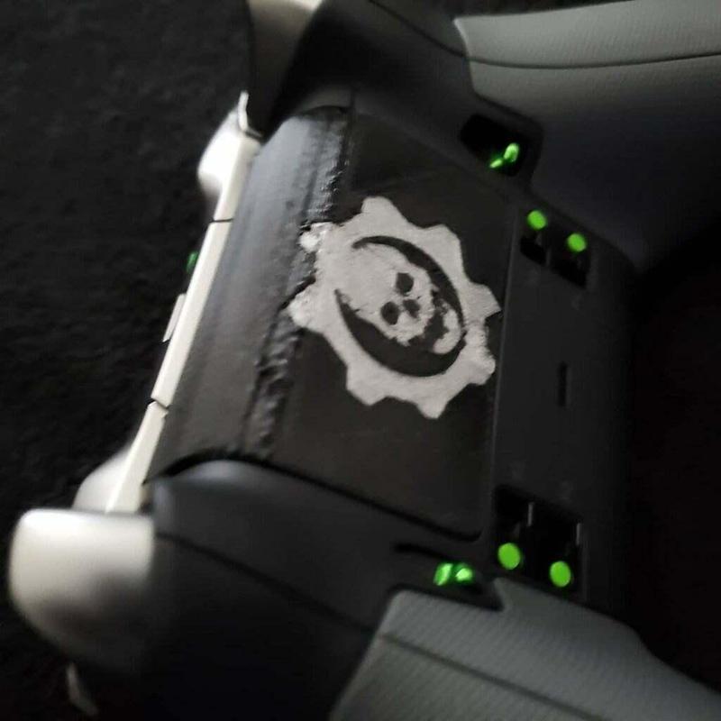 Gears of war multi color xbox battery back
