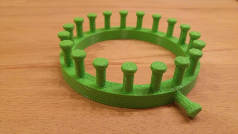 Knitting Loom Tool 19 Pegs / Große Strickliesel 