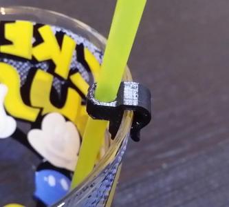 Straw clip/holder