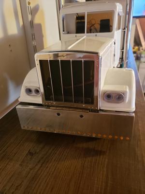 1/14 grand, or king hauler round headlight conversion