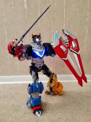 Voltron Wing Shield Connector