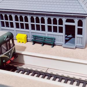 Model Railway GWR Station Bench