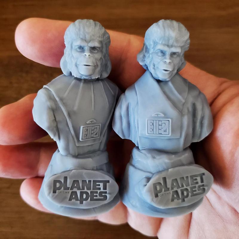 Planet of the Apes-Cornelius and Zira Busts