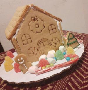 Gingerbread House Cookie Cutter/ Cortador de galletas de casa de jengibre