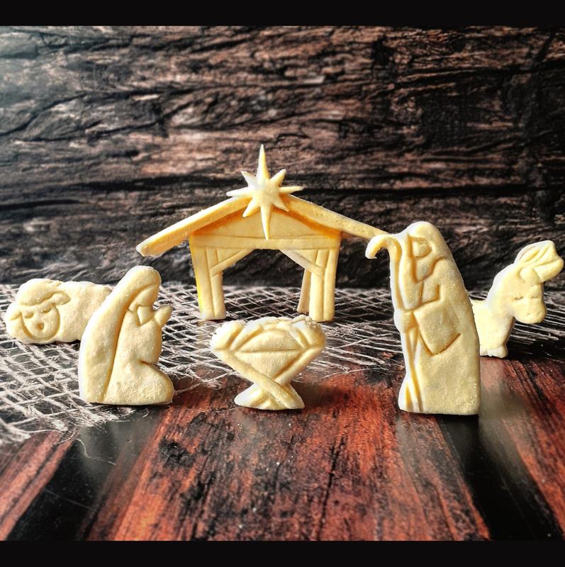 Gingerbread Christmas Manger + figures Cookie cutters - Nativity