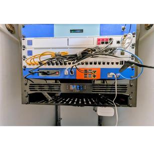 2U 19in Rack-Mount: Beelink Mini PC, 2x RPi 4s, and Hue Bridge