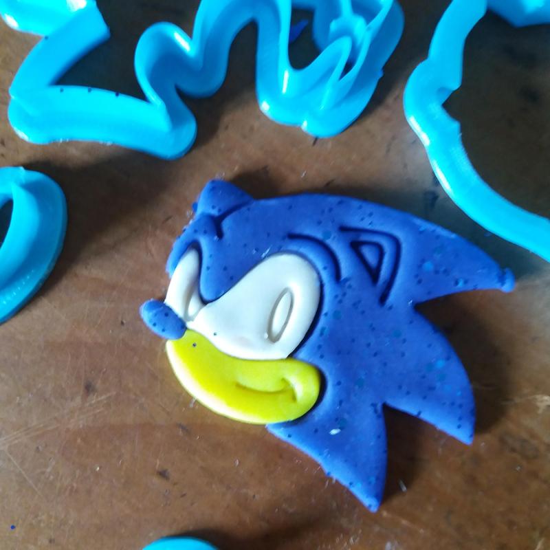 Cortador para fondant SONIC en 5 piezas, 4,5 cm.