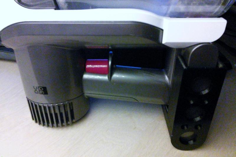 Dyson DC30 Wall Mount