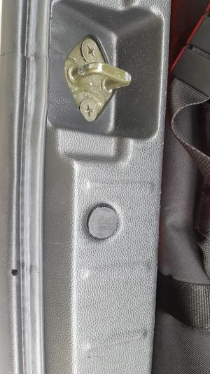 Cover fixing split for Suzuki Ignis 2 luggage space