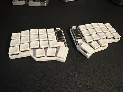 Bluetooth Corne Mini Choc w/ Magnetic Travel Mode