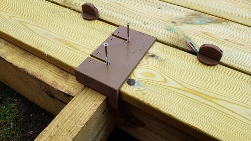 DECKING SCREW GUIDES AND SPACER