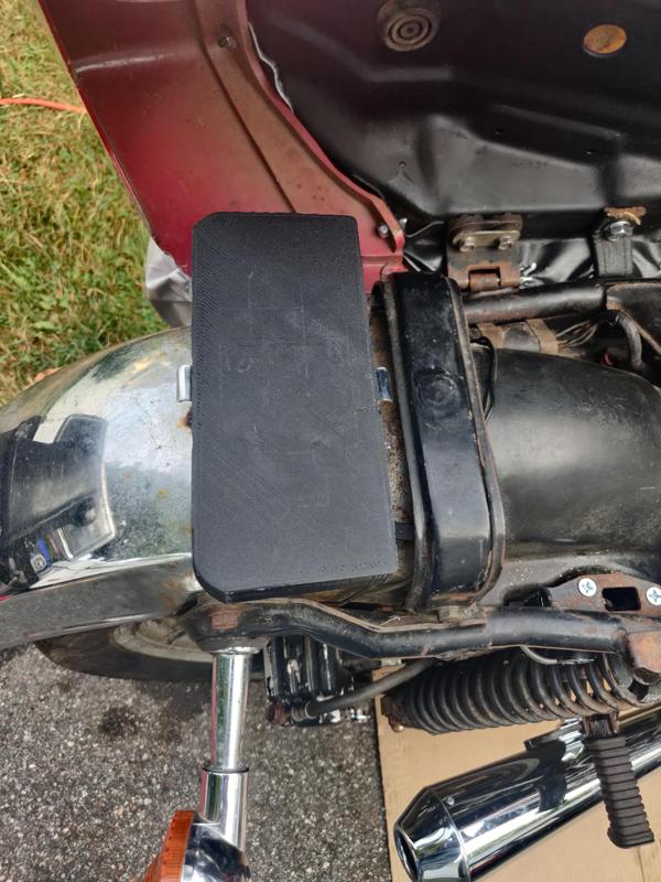 1977 Yamaha XS400D Toolbox Cover / Fender Storage Top Cover