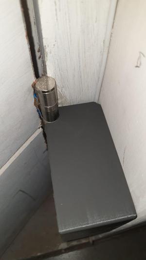 Door stop limiting open angle