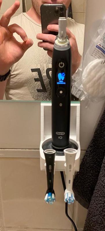 Toothbrush holder for Phillips iO9 with two brushhodlers
