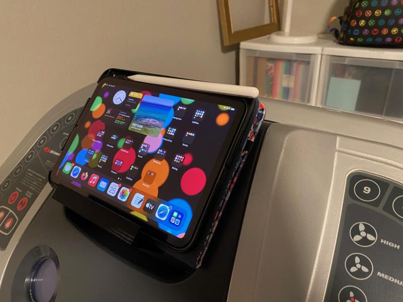 iPad/Phone Holder