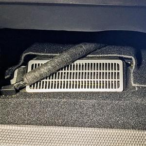 Tesla Model 3 floor vent grille/cover