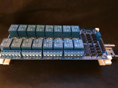 DIN rail relay card mount/holder (Hutschienen Relaiskartenhalter)