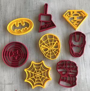 SUPER CUTTING HEROES, SUPERHERO COOKIE CUTTER