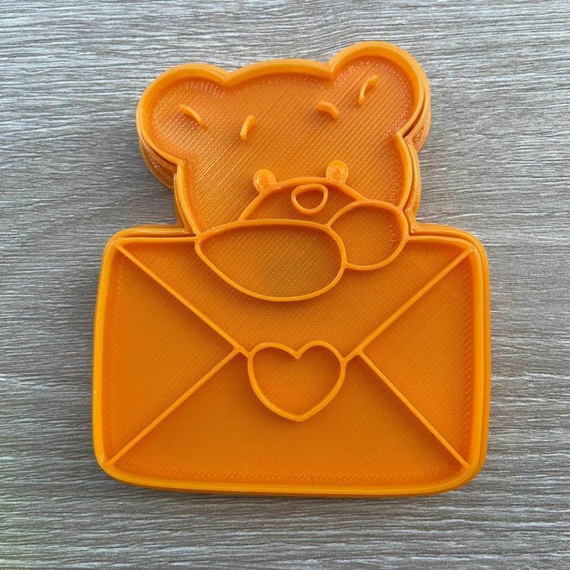 TEDDY VALENTINE CUTTER AND STAMP - BEAR LOVE CUTTER COOKIES