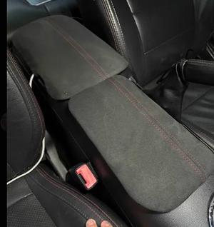 S550 Mustang Cupholder armrest