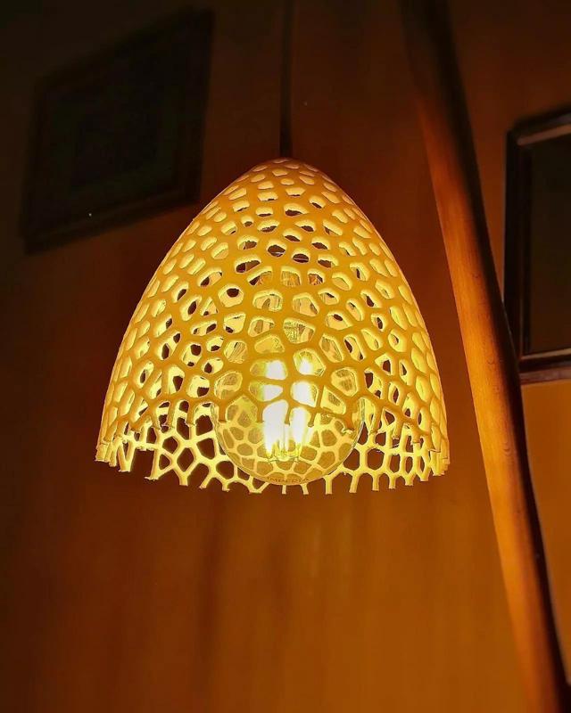 Voronoi Lamp