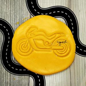 MOTORCYCLE RACING - MOTORCYCLE COOKIE CUTTER SET. FONDANT AND VEHICLE COOKIE CUTTERS - 9cm