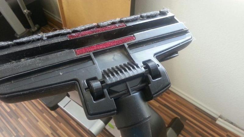 Broom wheel vacuum cleaner AEG