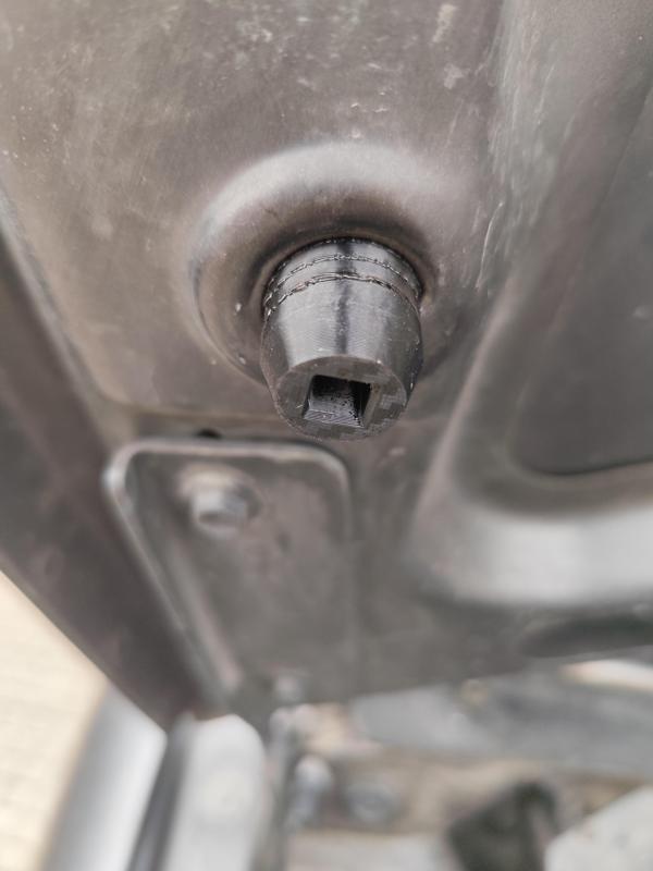 HOOD RUBBER STOPPER MERCEDES A 160 W168 / TOPE DE GOMA CAPO MERCEDES A 160 W168